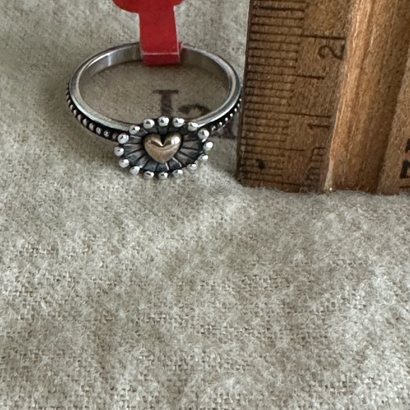 NWT. Unworn Retired Radiant Heart James Avery Ring. Sz 8 - Picture 9 of 10